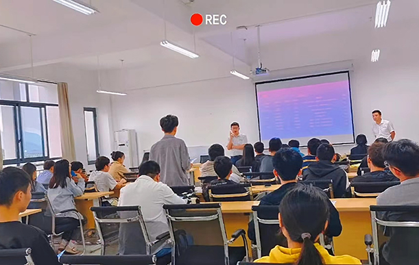 校企合作，提供就业岗位